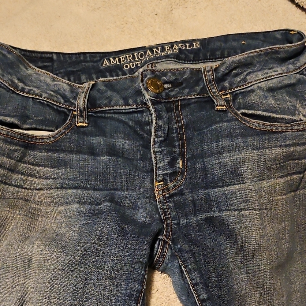 American Eagle Outfitters High Rise Distressed Blue Jeans